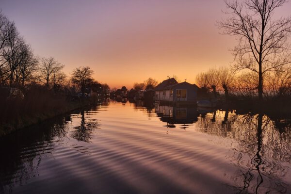 ancient-mother-houseboat-sunset-dark